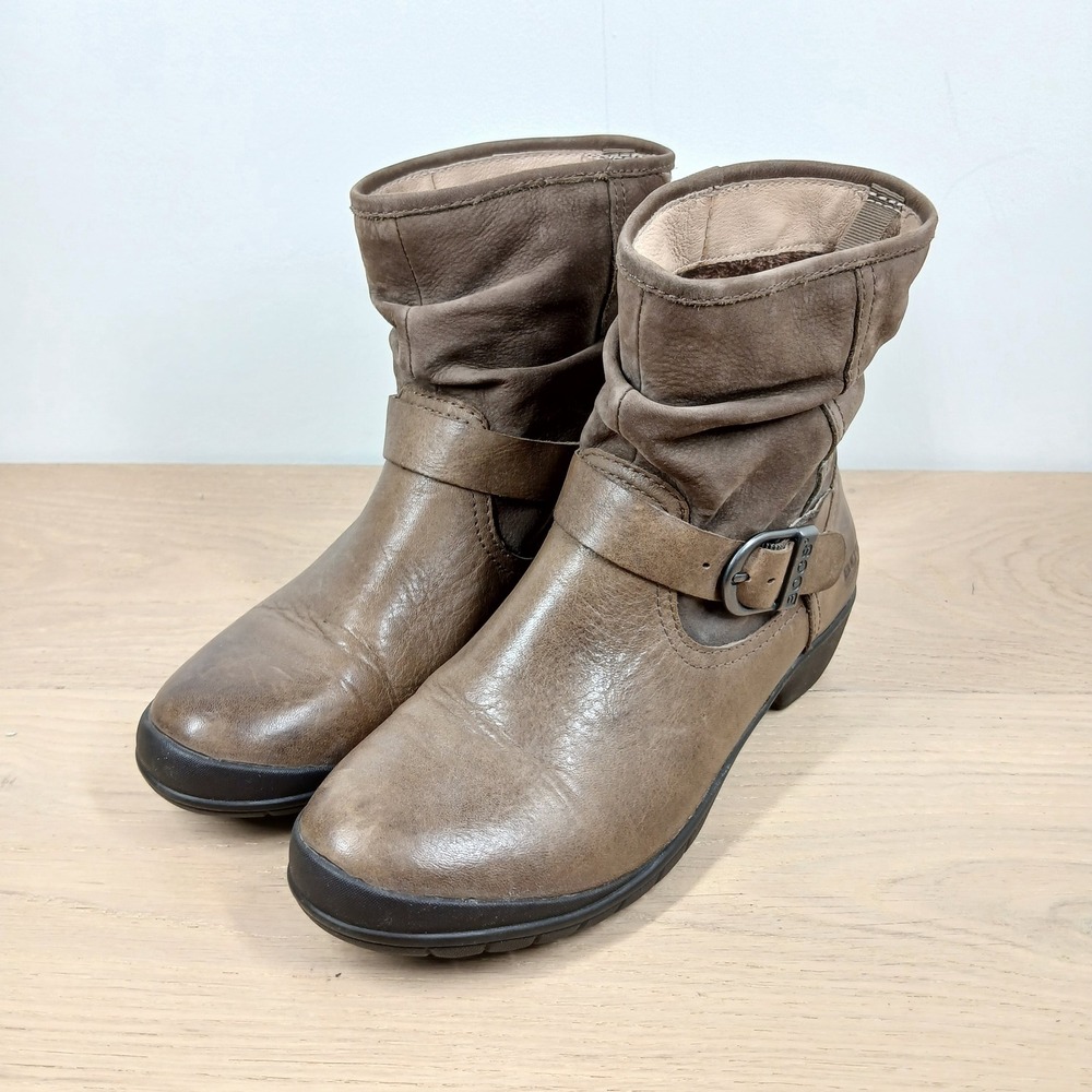 Bogs Slouch Ankle Boots Women 6 Brown Waterproof Leather Buckle Strap Low Heel